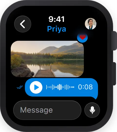 Apple Watch: an open chat with a photo, a voice clip, and a reaction on one of the messages